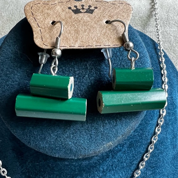 HOST PICK Handmade Green Colored Pencil Necklace and Earring Set - Picture 3 of 7